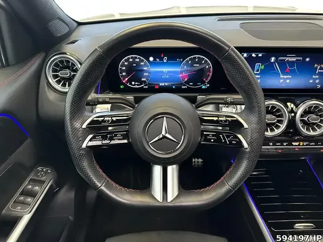 Mercedes-Benz GLB 200