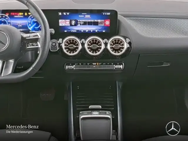 Mercedes-Benz EQA 300