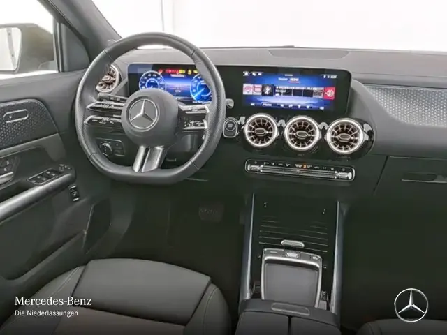 Mercedes-Benz EQA 300
