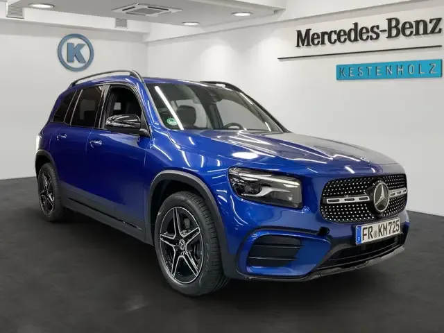Mercedes-Benz GLB 220