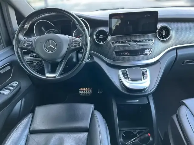 Mercedes-Benz V 250
