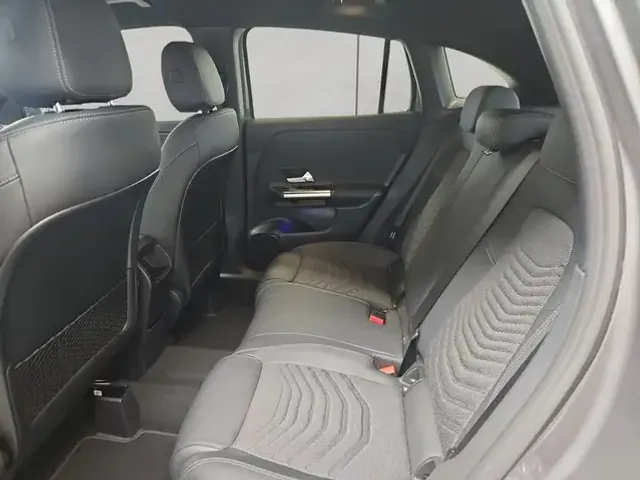 Mercedes-Benz GLA 180