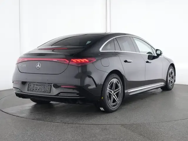 Mercedes-Benz EQE 300