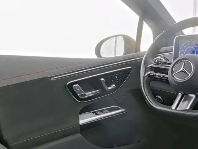 Mercedes-Benz EQE 300