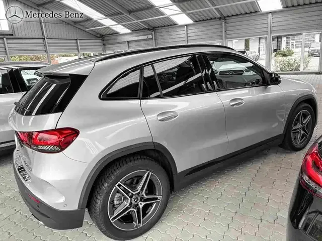 Mercedes-Benz GLA 250