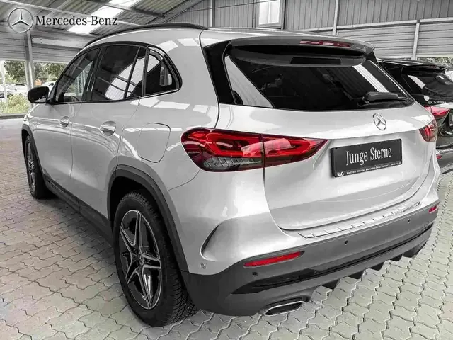 Mercedes-Benz GLA 250