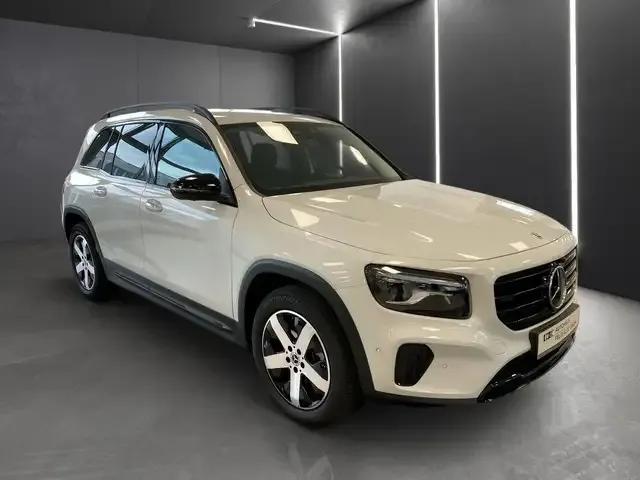 Mercedes-Benz GLB 250
