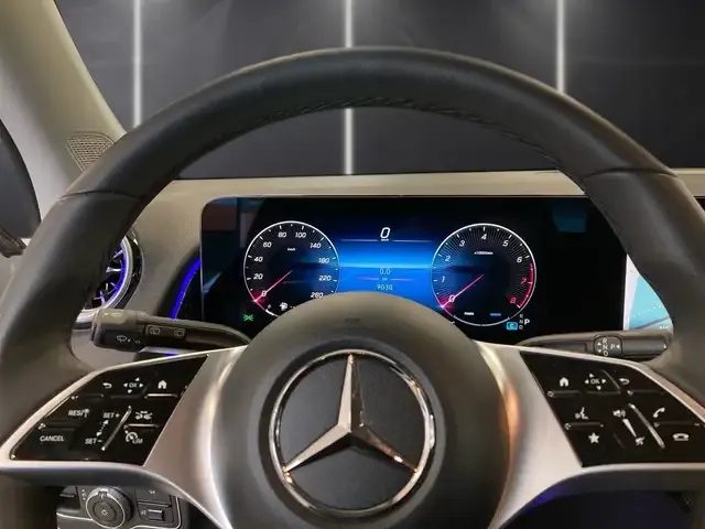 Mercedes-Benz GLB 250