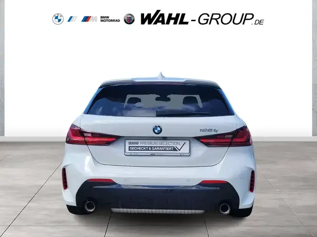 BMW 128