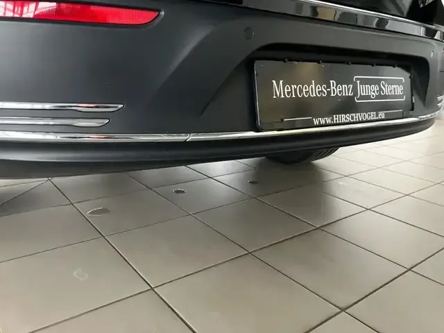 Mercedes-Benz EQB 300