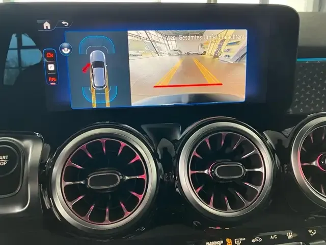 Mercedes-Benz EQB 300