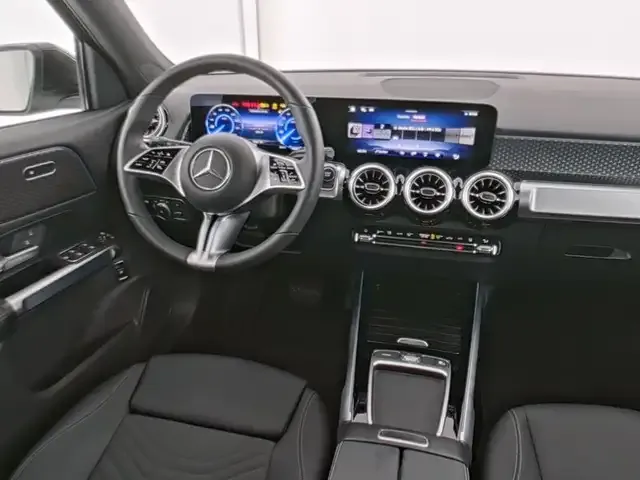 Mercedes-Benz EQB 300