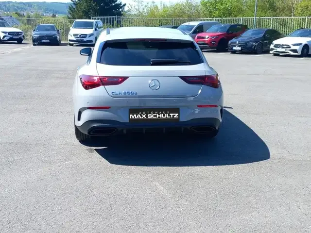 Mercedes-Benz CLA 200