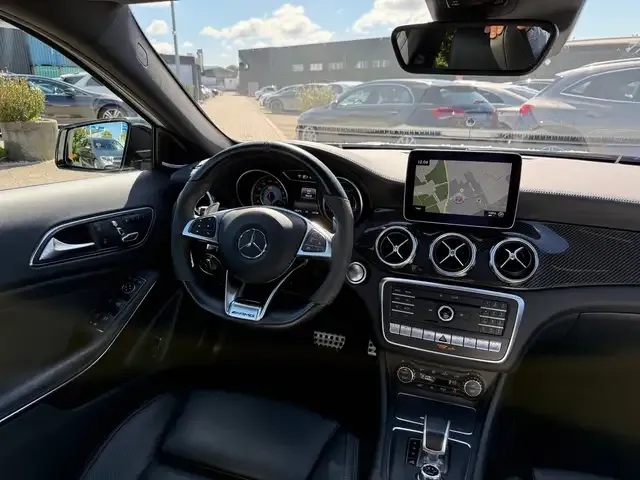 Mercedes-Benz GLA 45 AMG