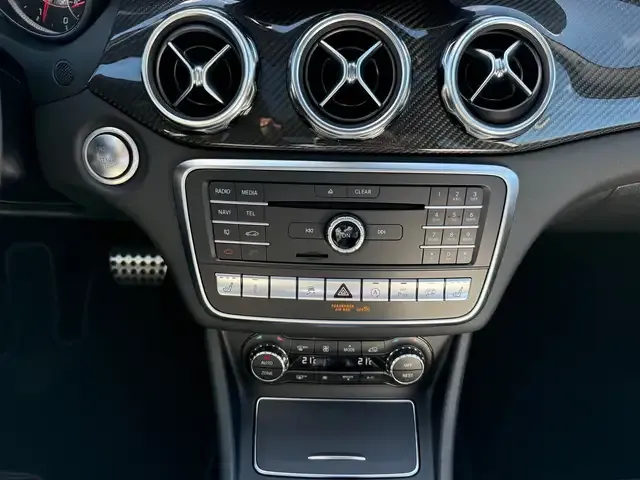 Mercedes-Benz GLA 45 AMG