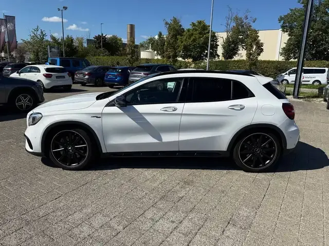 Mercedes-Benz GLA 45 AMG