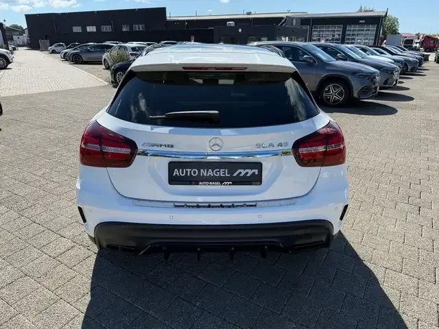 Mercedes-Benz GLA 45 AMG