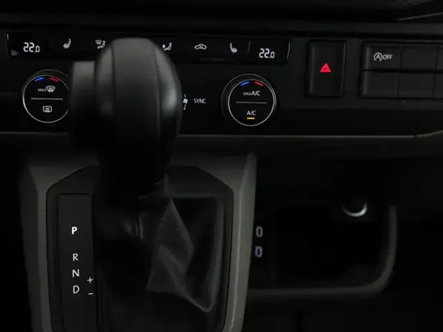Volkswagen T6.1 Caravelle