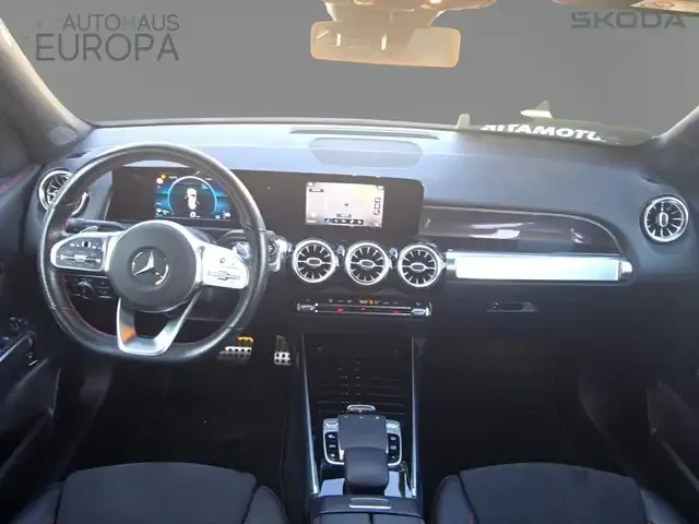 Mercedes-Benz GLB 200