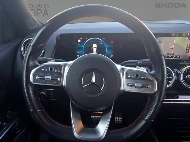 Mercedes-Benz GLB 200