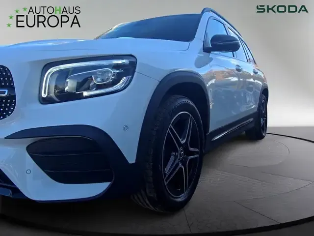 Mercedes-Benz GLB 200