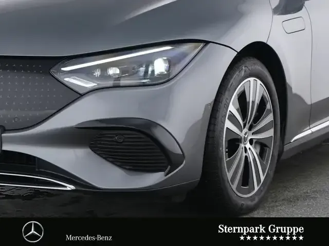 Mercedes-Benz EQE 300