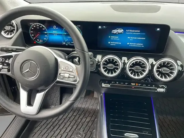 Mercedes-Benz EQA 250