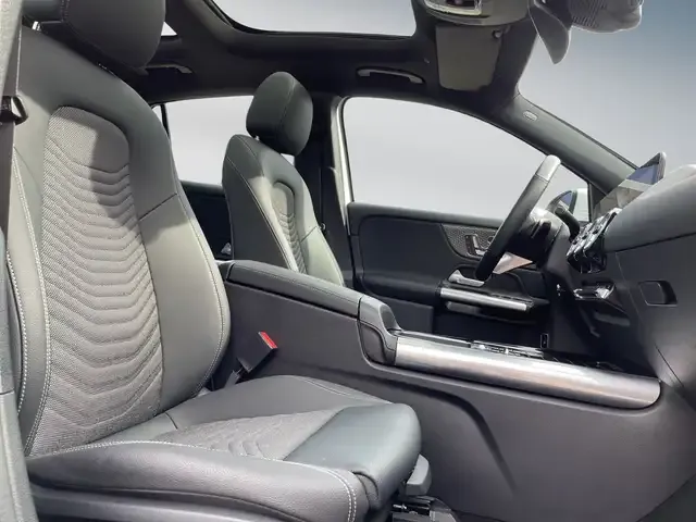 Mercedes-Benz EQA 300