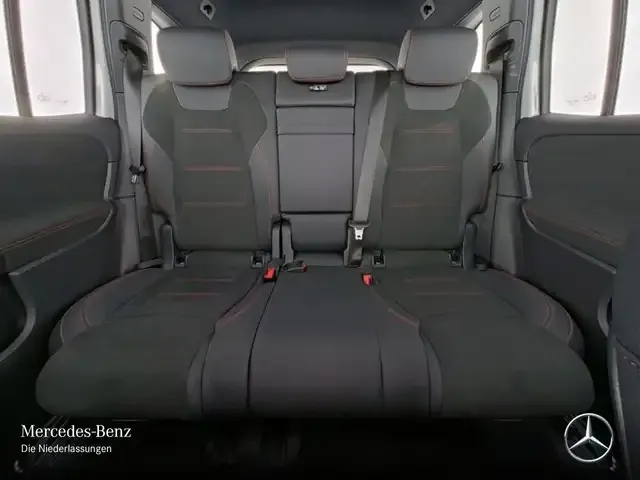 Mercedes-Benz EQB 300