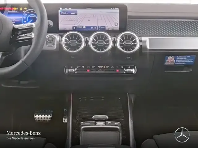 Mercedes-Benz EQB 300