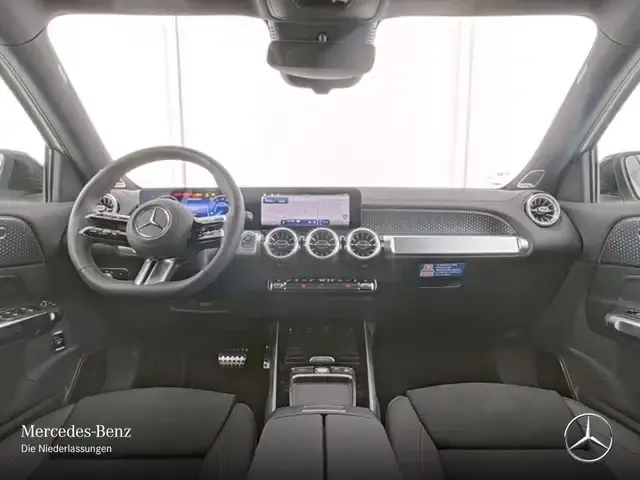 Mercedes-Benz EQB 300