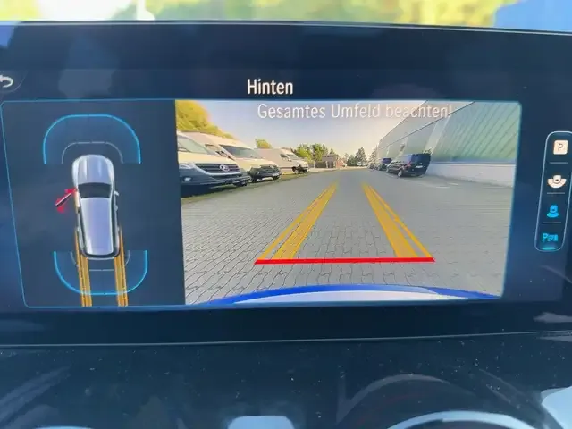 Mercedes-Benz GLB 200