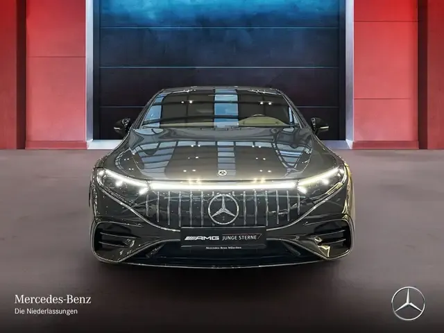 Mercedes-Benz EQS