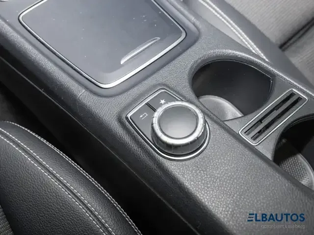 Mercedes-Benz CLA 180