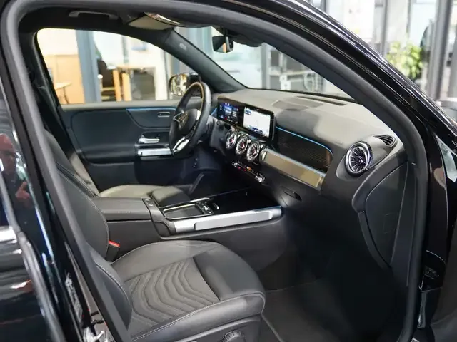 Mercedes-Benz EQB 300
