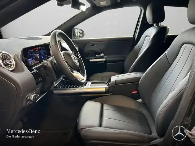 Mercedes-Benz EQA 300