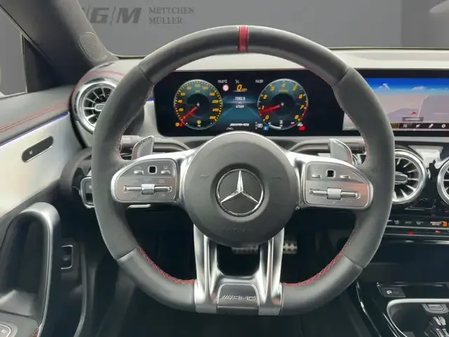 Mercedes-Benz CLA 35 AMG