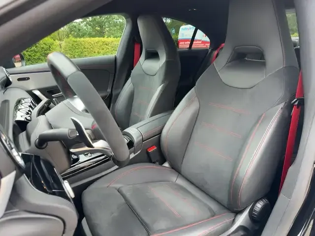 Mercedes-Benz CLA 35 AMG