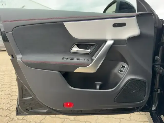 Mercedes-Benz CLA 35 AMG