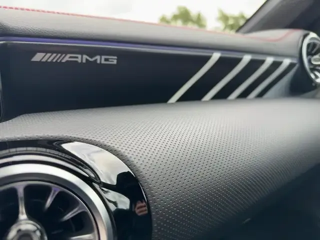 Mercedes-Benz CLA 35 AMG