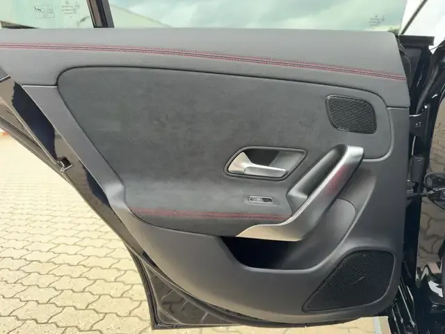 Mercedes-Benz CLA 35 AMG