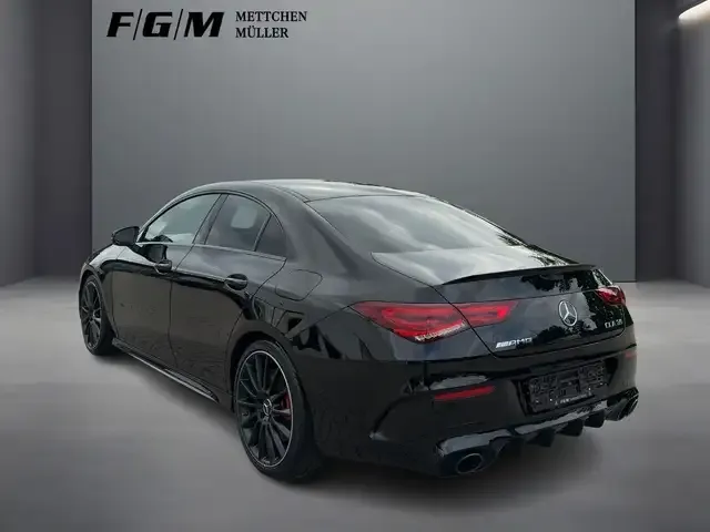 Mercedes-Benz CLA 35 AMG