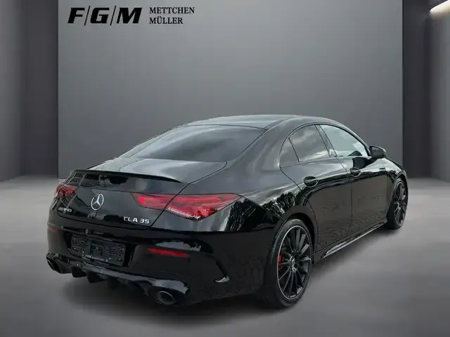 Mercedes-Benz CLA 35 AMG