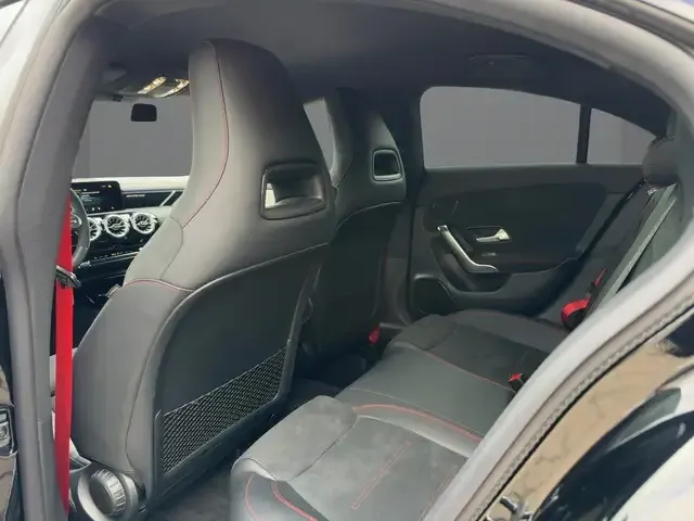 Mercedes-Benz CLA 35 AMG