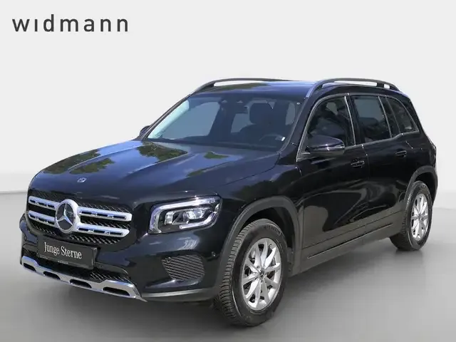 Mercedes-Benz GLB 220