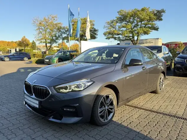 BMW 218