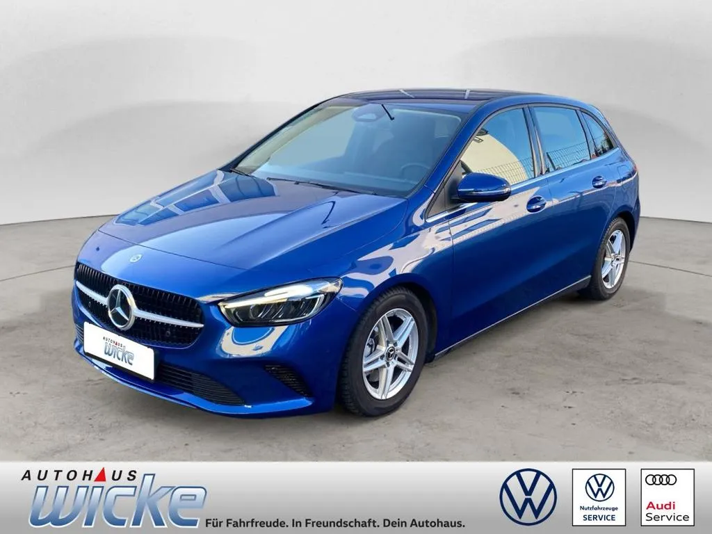 Mercedes-Benz B 180