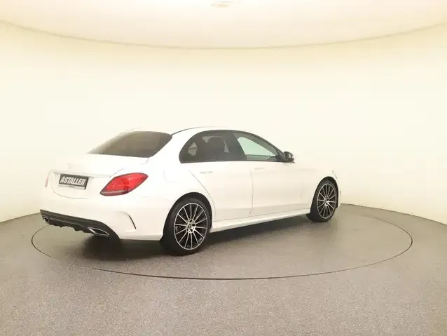 Mercedes-Benz C 180