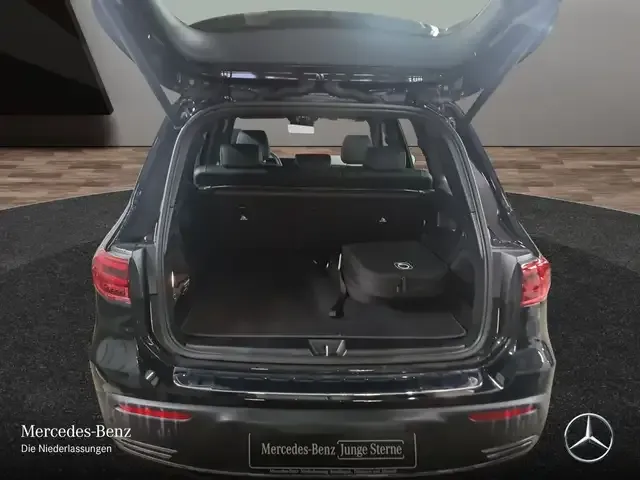 Mercedes-Benz EQB 300