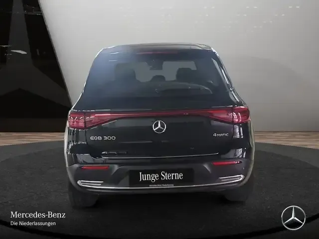 Mercedes-Benz EQB 300